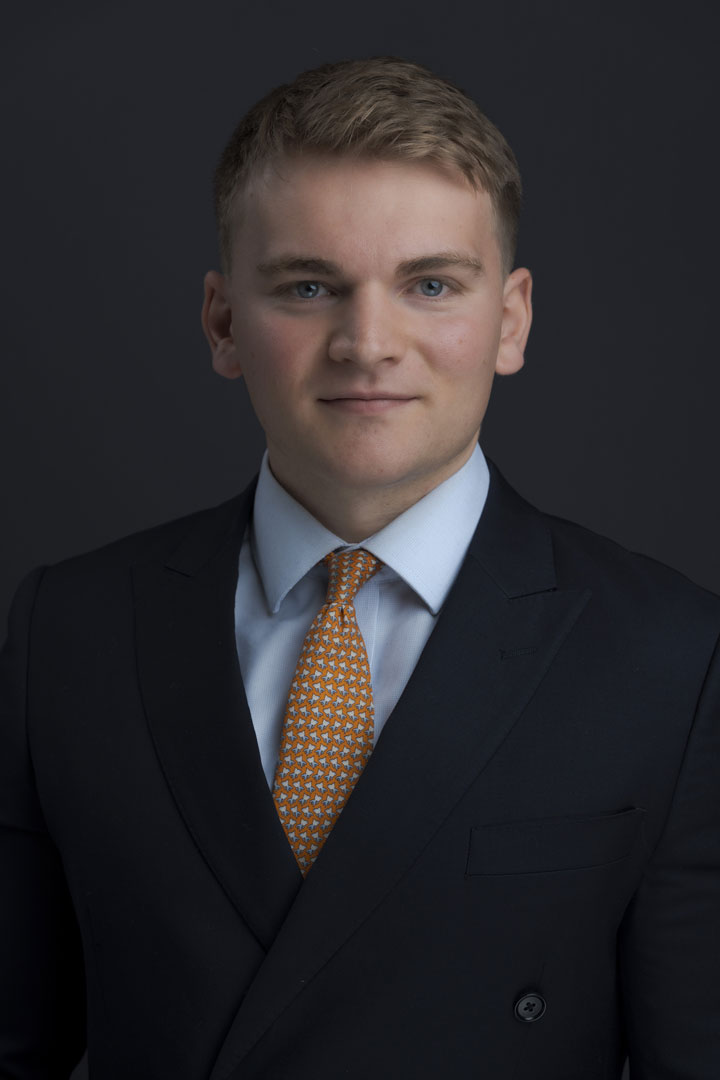 ../../data/uploads/headshot/daniel-b.jpg