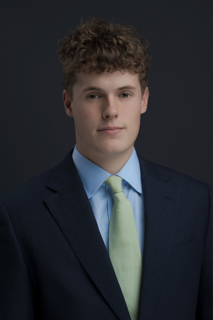 ../../data/uploads/headshot/harvey-r.jpg
